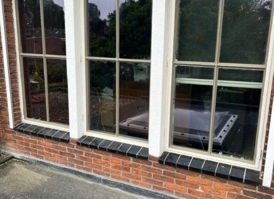Vacuumglas in stalen kozijn bengglas isolatieglas 2