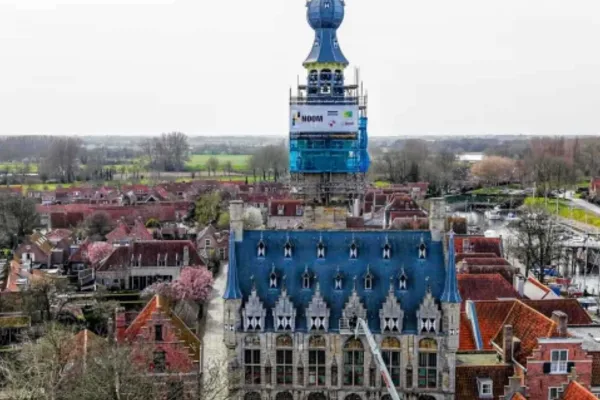 bengglas-vacuumglas-isolatieglas-dubbelglas-stadhuis-van-veere-project-referentie-beglazing-renovatie